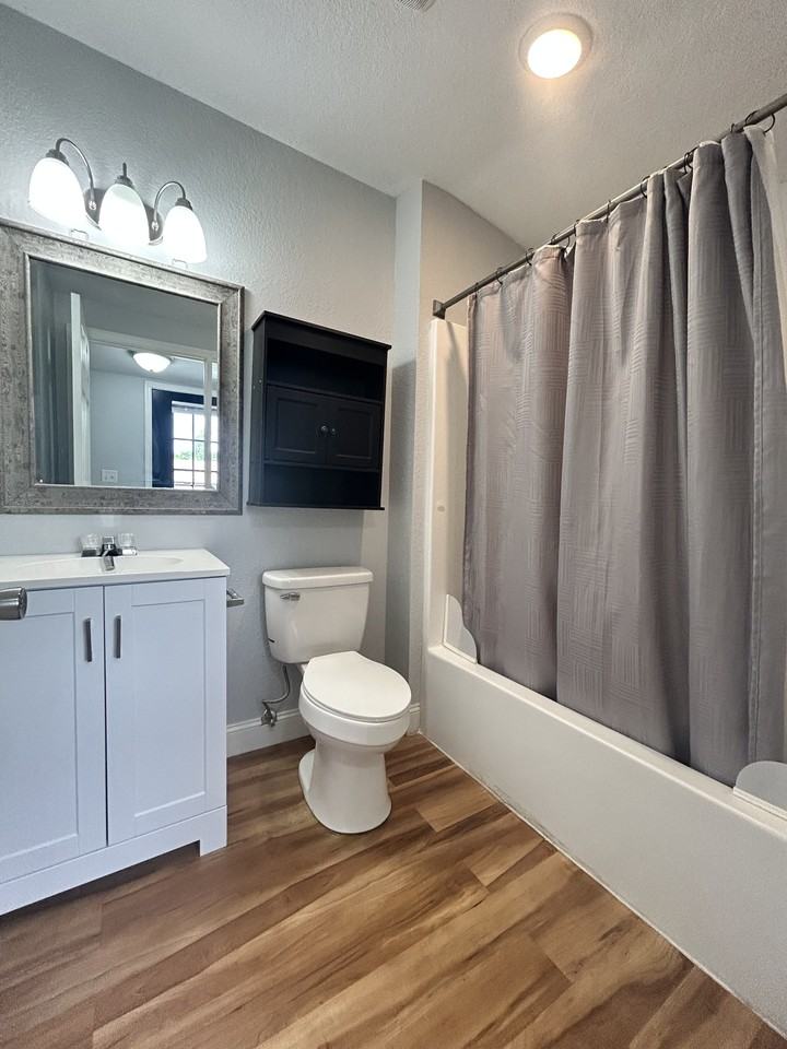 517 Sherwood Ave #1 - Photo 6 of 15