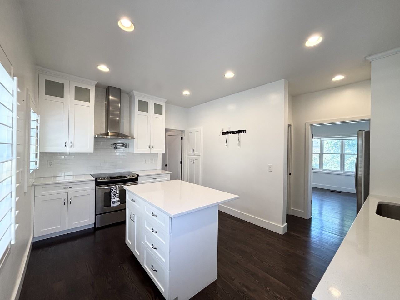 77 E Hillside Ave #1