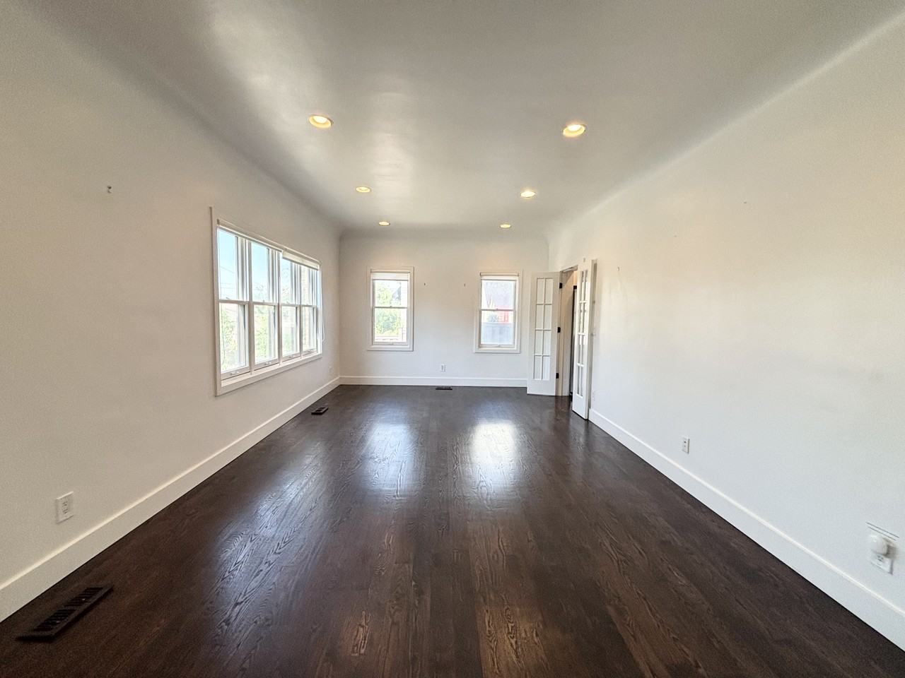 77 E Hillside Ave #1 - Photo 7 of 30