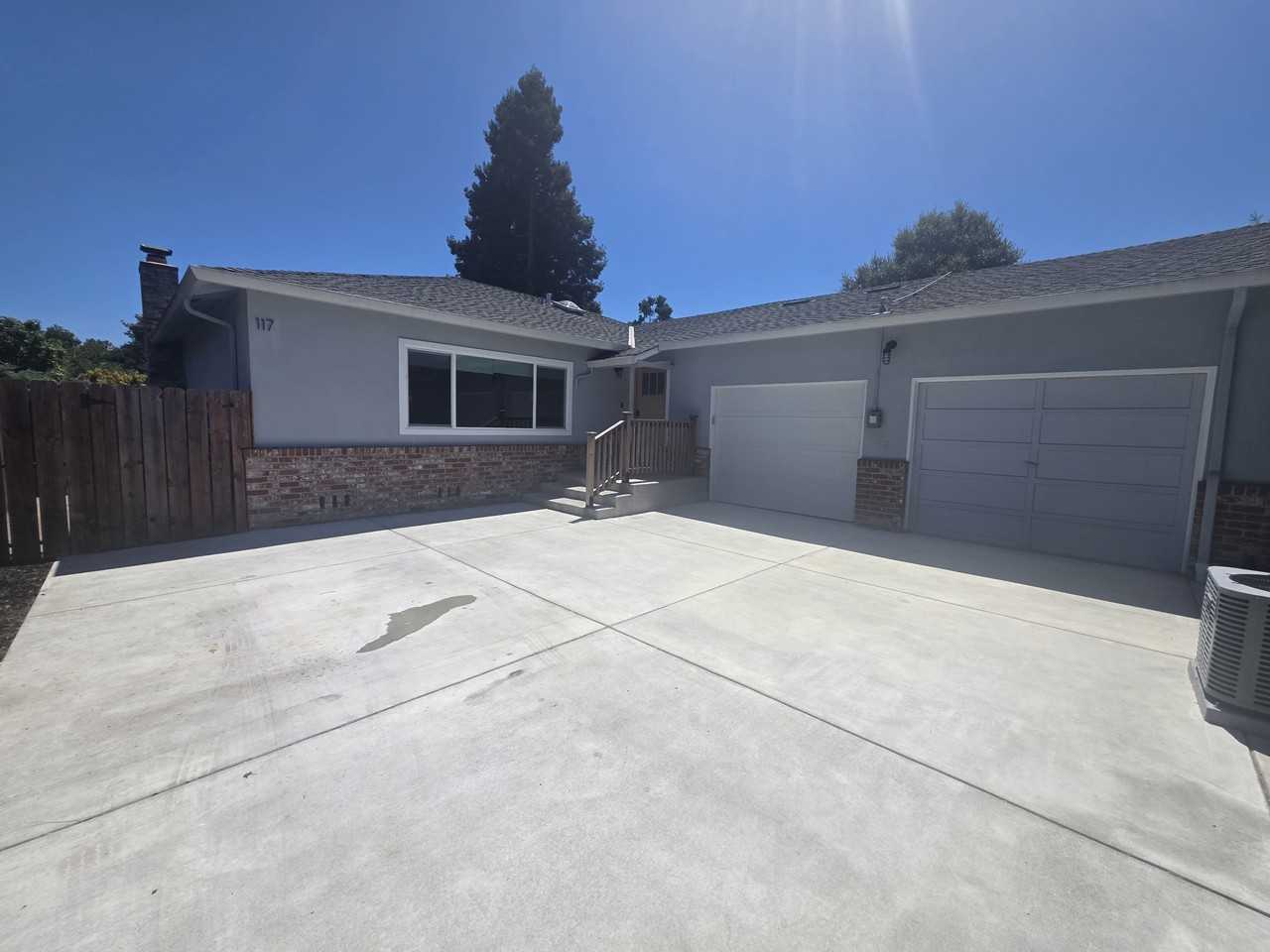 117 Oakwood Dr #2 - Photo 3 of 30