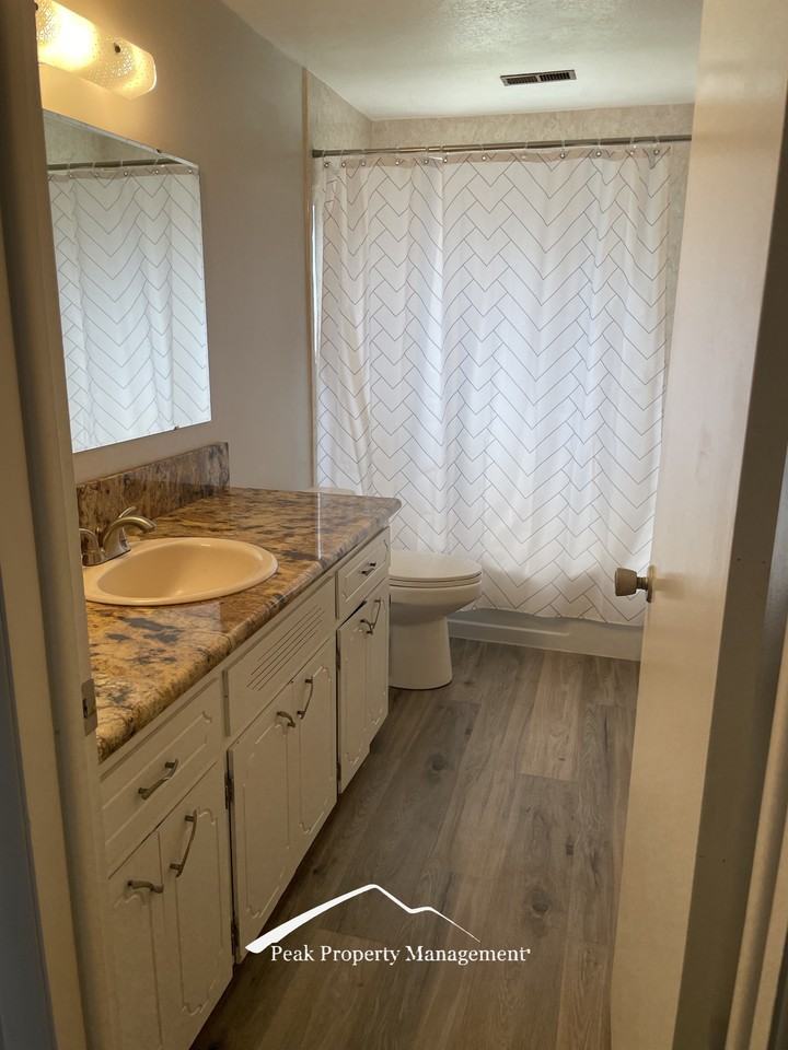 8701 W Brynwood Dr #1 - Photo 6 of 19