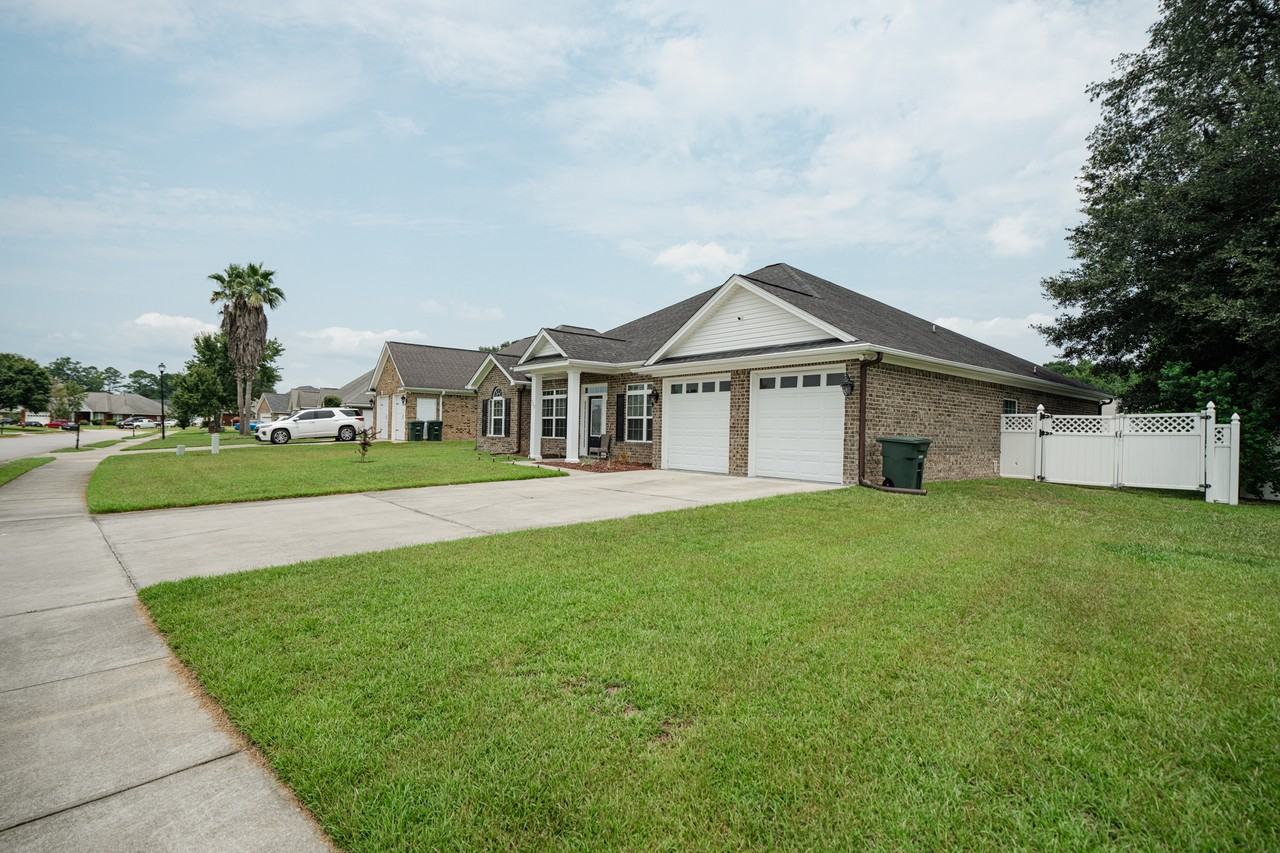 729 English Oak Dr #1 - Photo 4 of 50