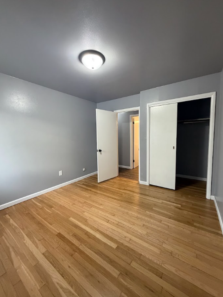South River Apartments (1001) - Photo 3 of 7