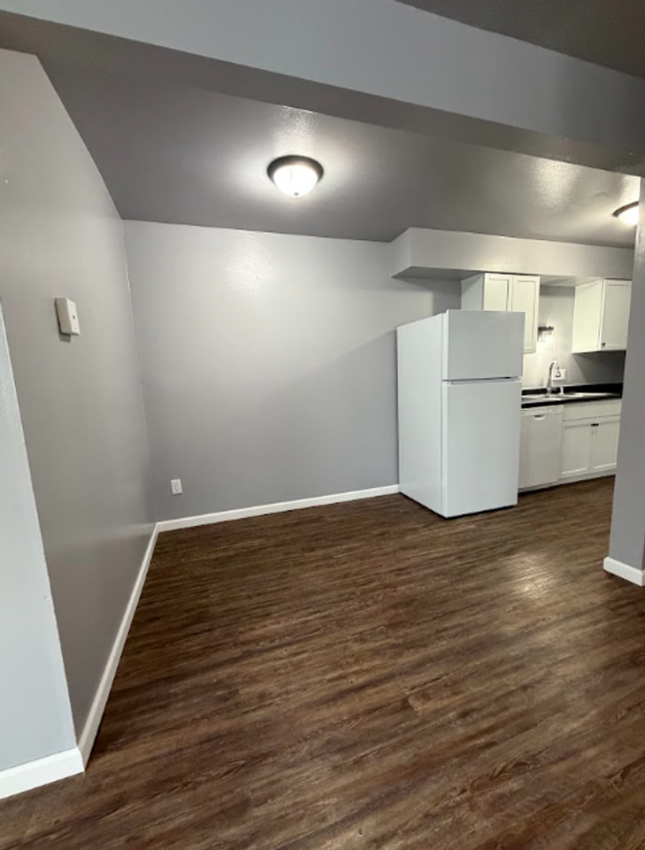 South River Apartments (1001) - Photo 6 of 7