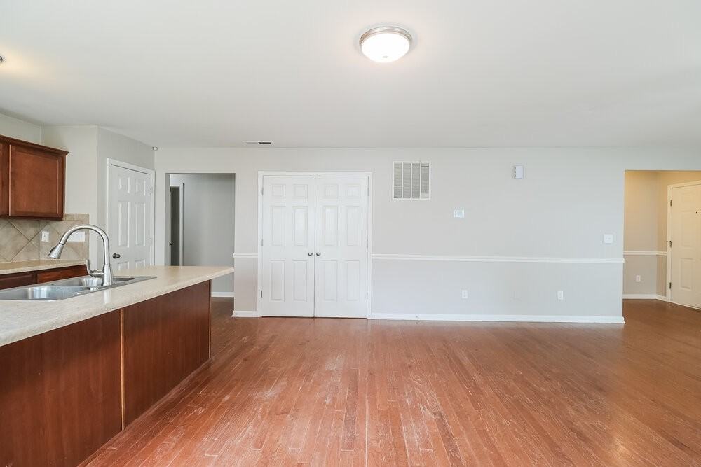 1005 Joselynn Dr - Photo 6 of 16