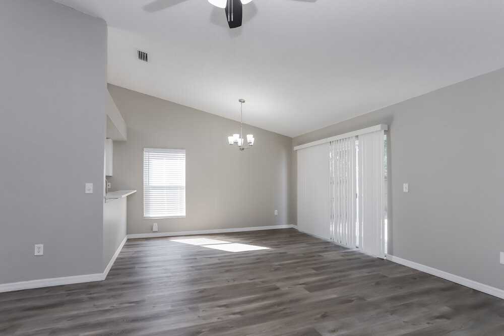 1217 Etchfield Cir - Photo 3 of 16