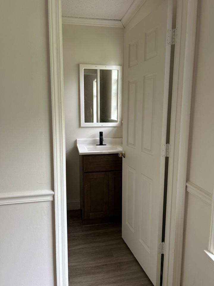 207 Mcdonald Dr #1 - Photo 3 of 8