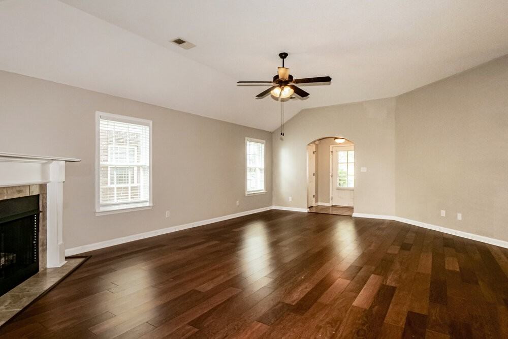 7333 Green Ash Dr - Photo 5 of 16