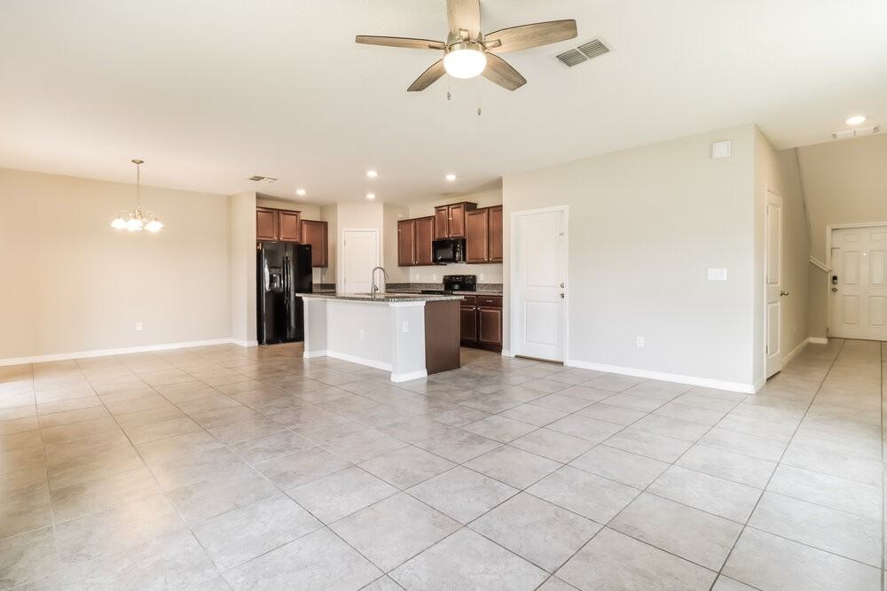 10153 Golden Wonder Ln - Photo 5 of 17