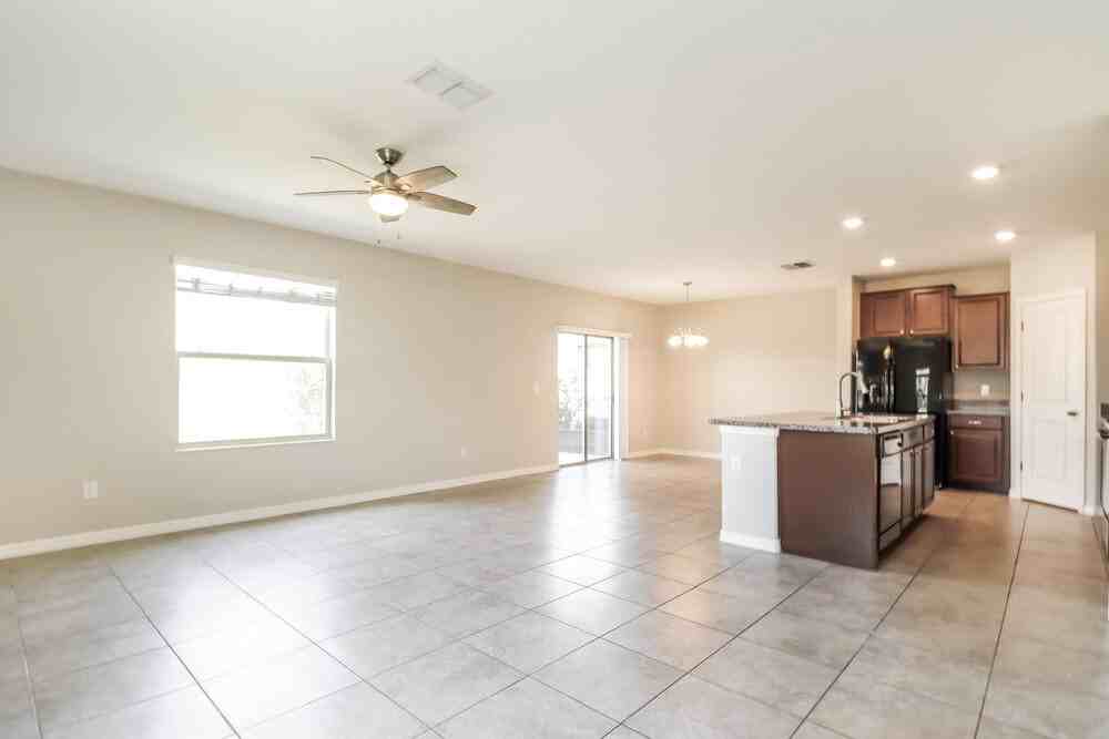 10153 Golden Wonder Ln - Photo 6 of 17