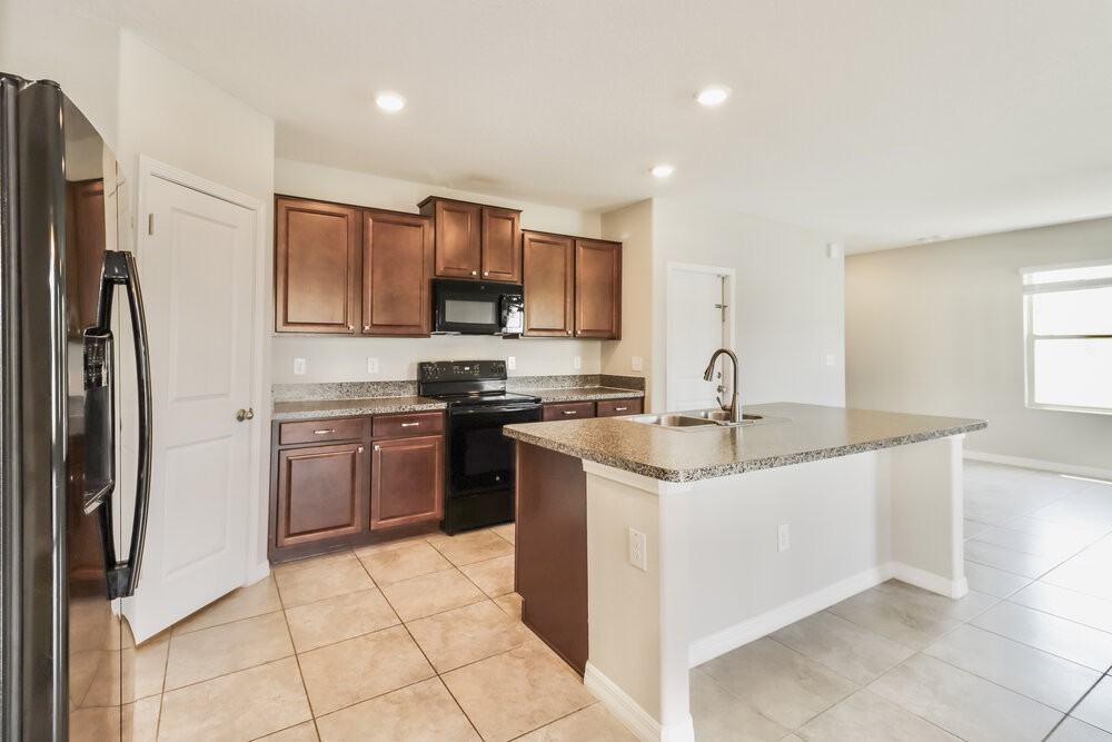 10153 Golden Wonder Ln - Photo 7 of 17