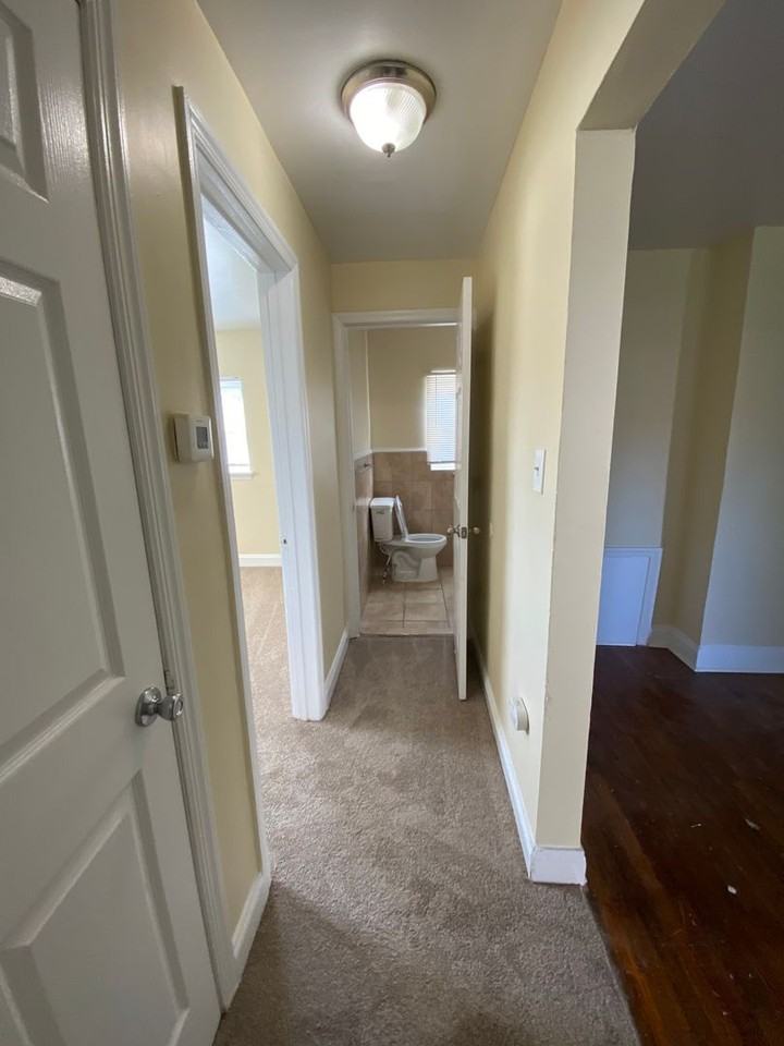 Riverfront Park Apartments - Photo 7 of 16