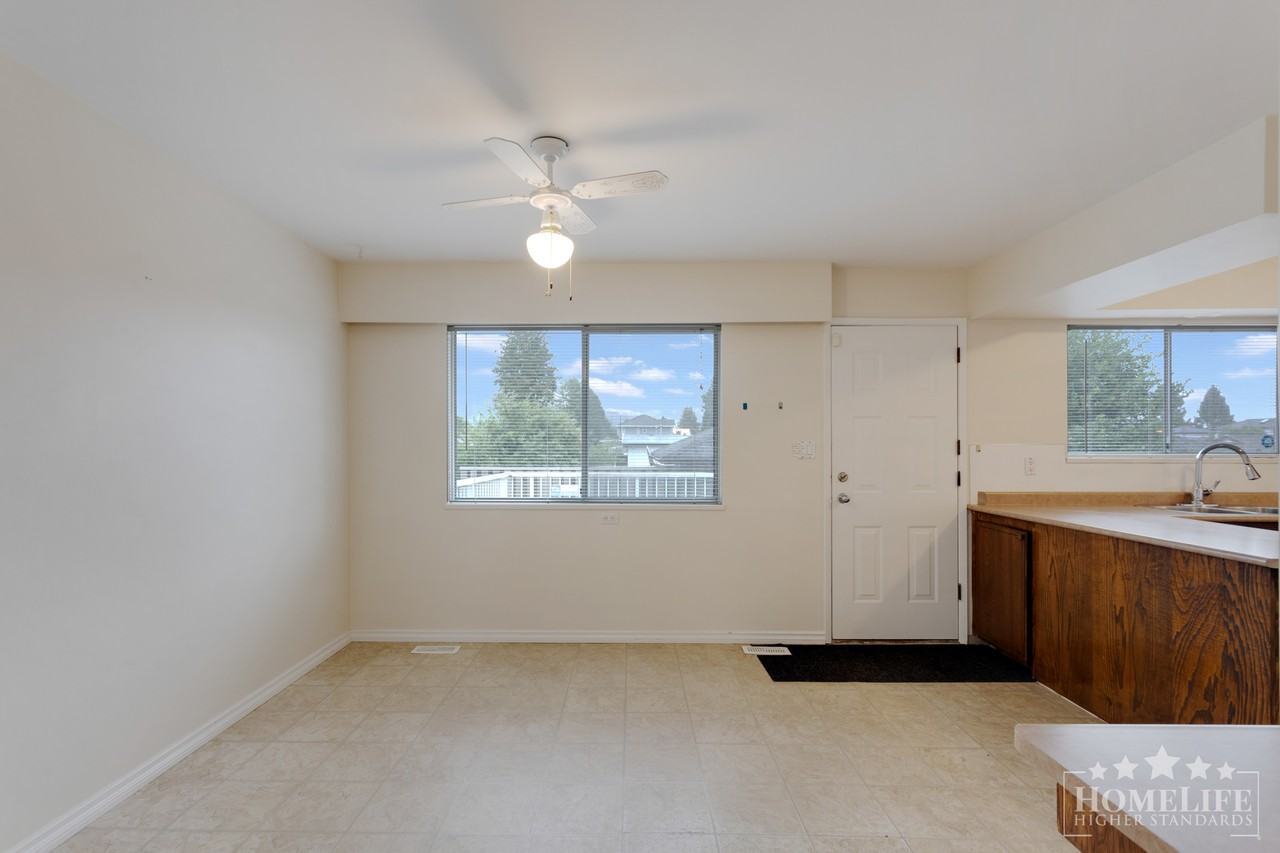 1060 Fell Ave - Photo 5 of 20
