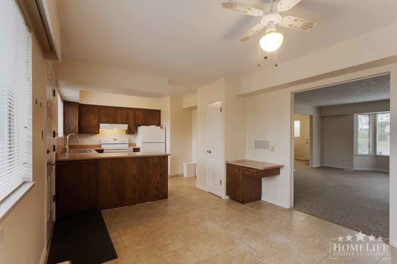1060 Fell Ave - Photo 6 of 20