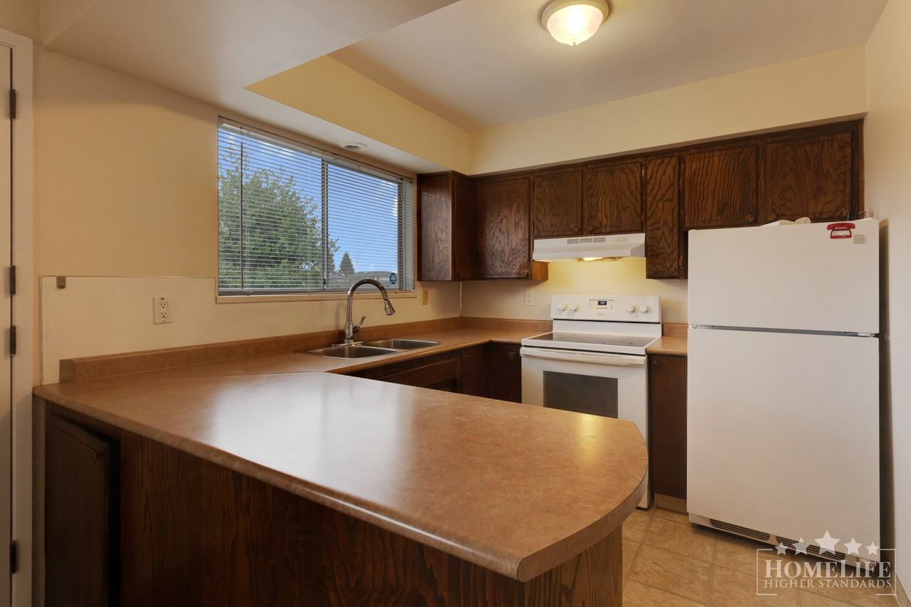 1060 Fell Ave - Photo 7 of 20