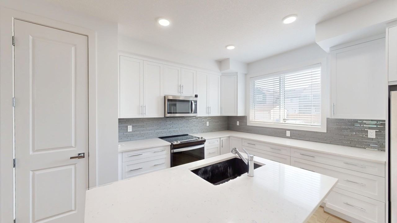 42A Heirloom Manor Se - Photo 5 of 16