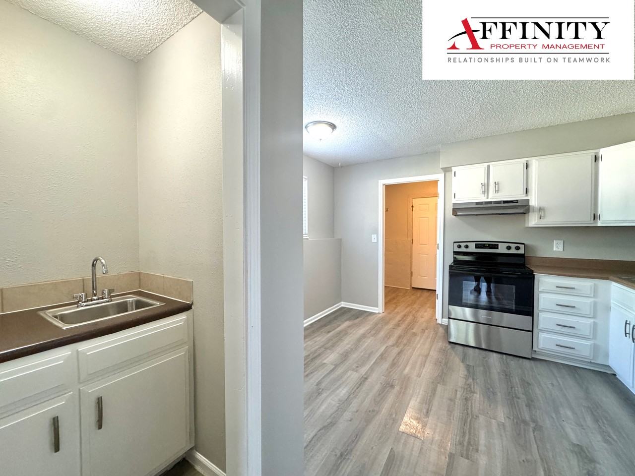 11423 E 71st St #11427 - Photo 4 of 12