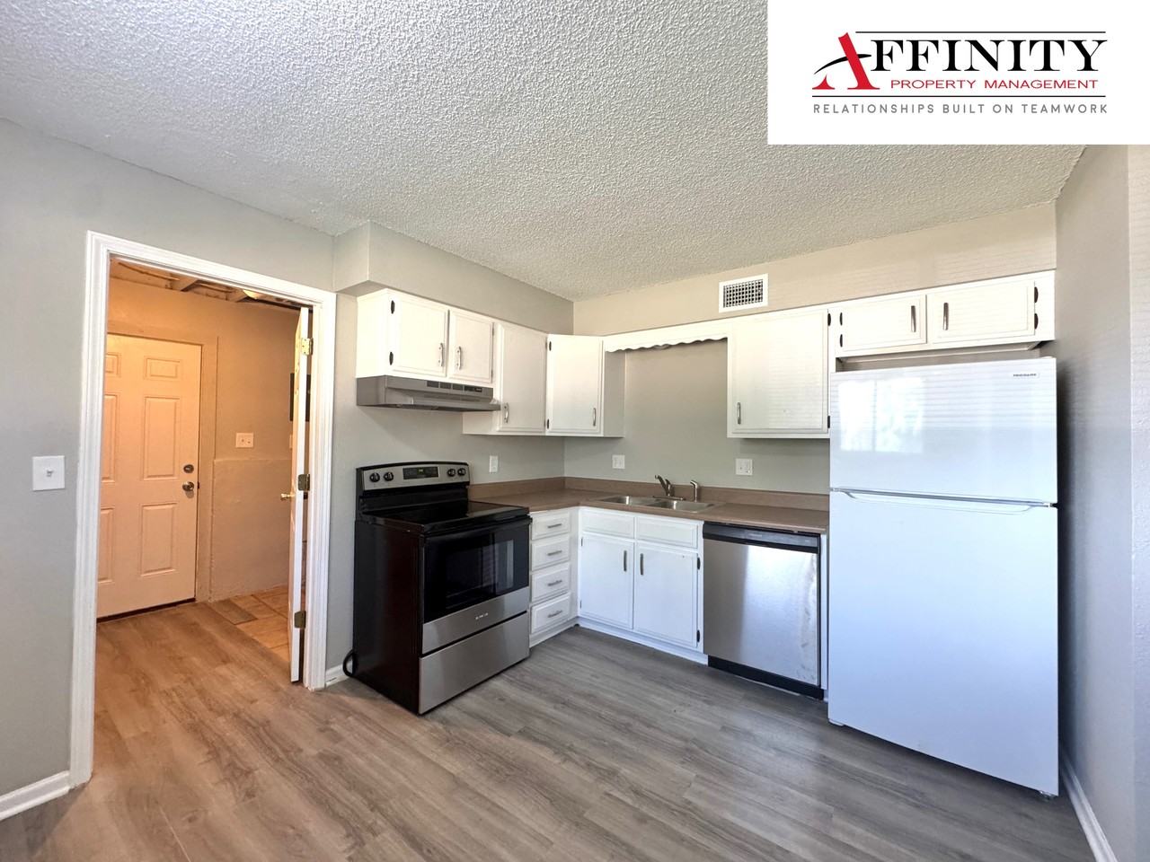 11423 E 71st St #11427 - Photo 5 of 12