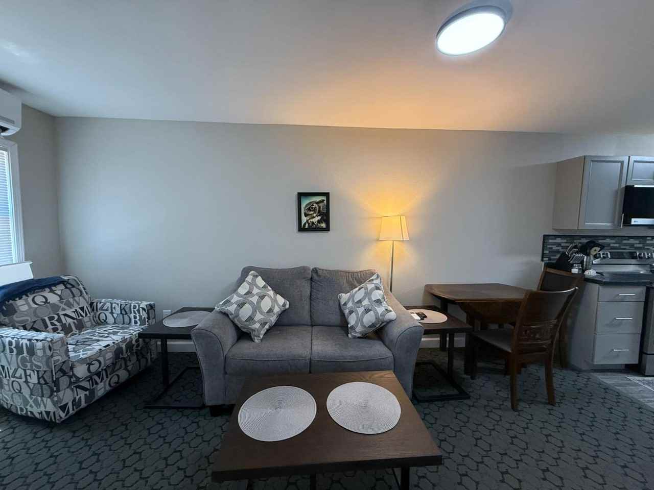 108 Quincy St - Photo 4 of 12
