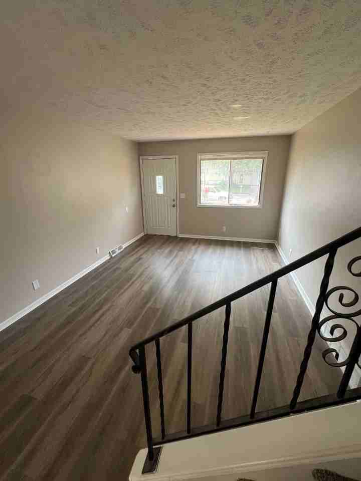 11222 / 11224 Roxbury Dr - Photo 4 of 8