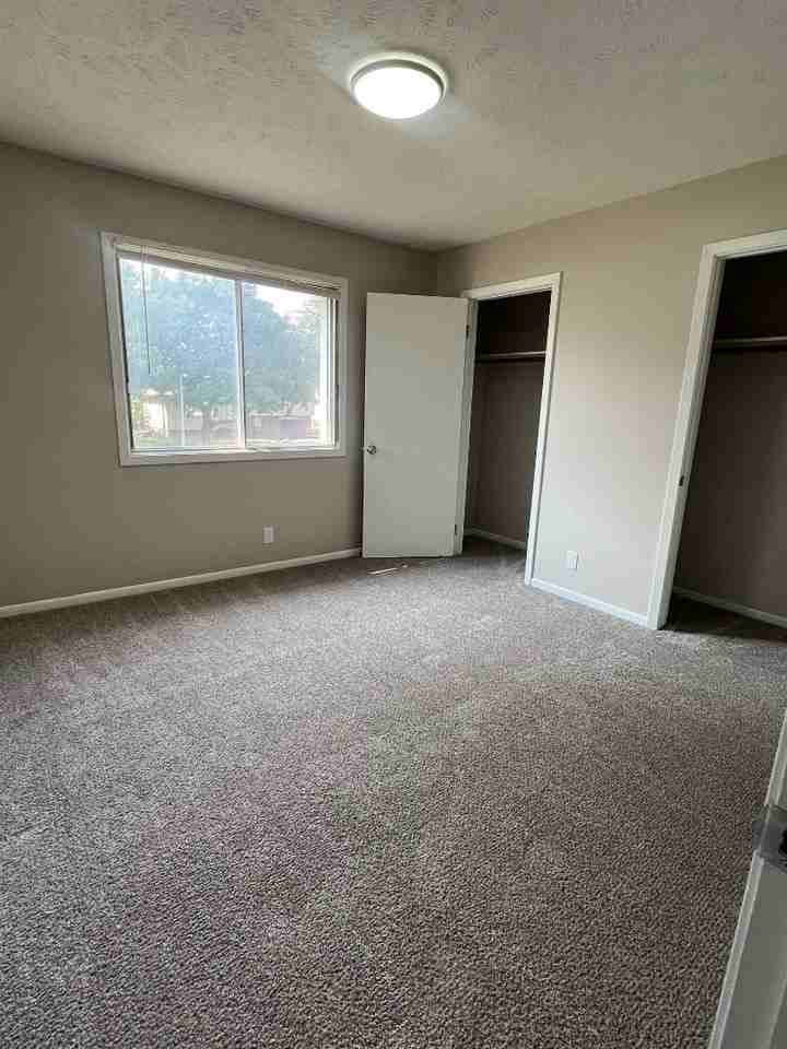 11222 / 11224 Roxbury Dr - Photo 5 of 8