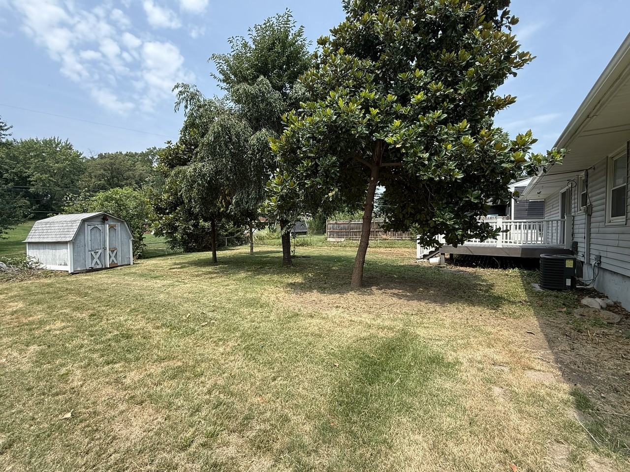 5546 N Woodland Ave #1 - Photo 7 of 27