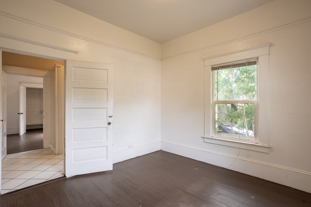 278 Humboldt Ave #1 - Photo 7 of 15