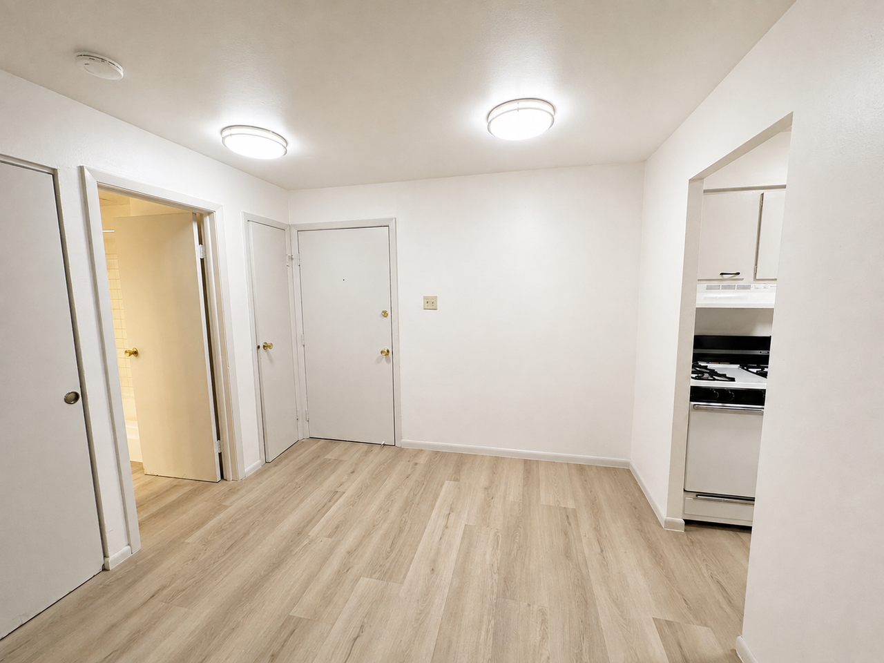 2853 S 106th St - Photo 4 of 23