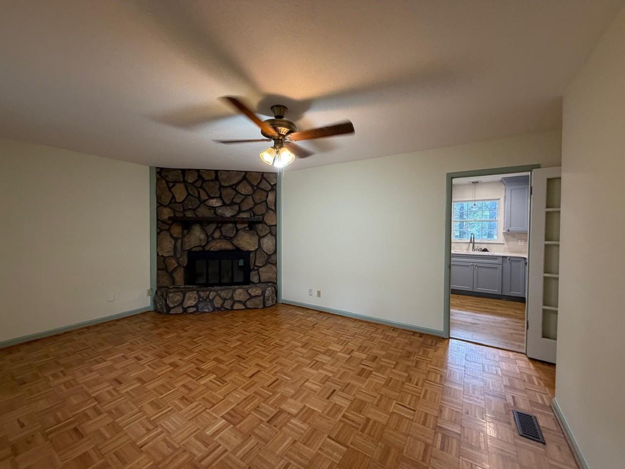120 Forrest Dr #1 - Photo 2 of 14
