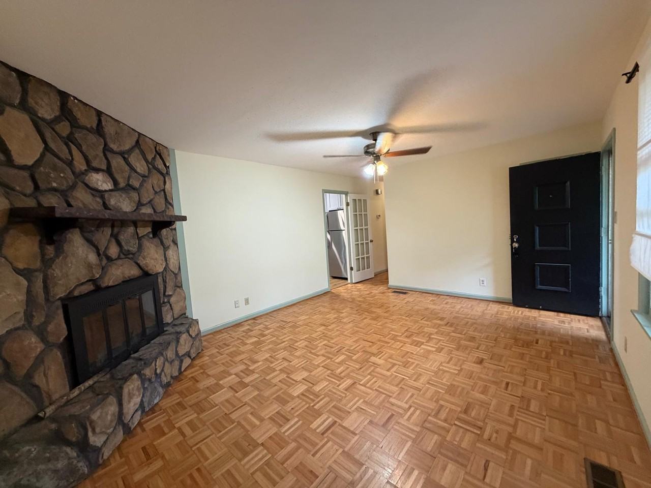 120 Forrest Dr #1 - Photo 3 of 14