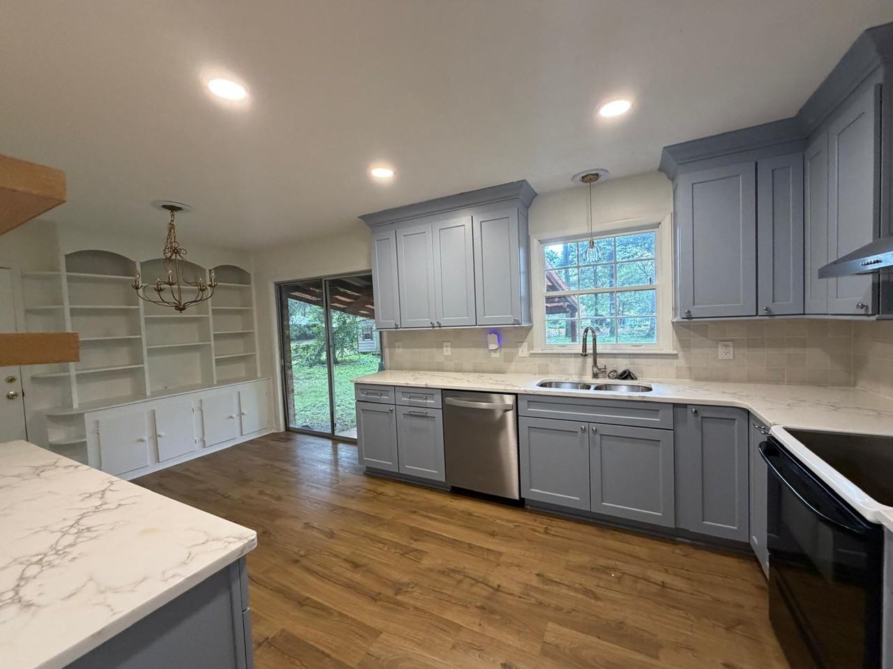 120 Forrest Dr #1 - Photo 4 of 14