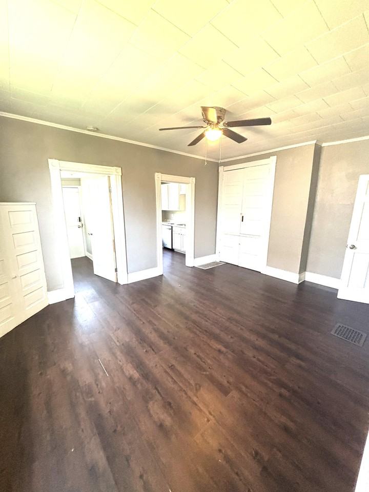 609 George St #1 - Photo 7 of 11