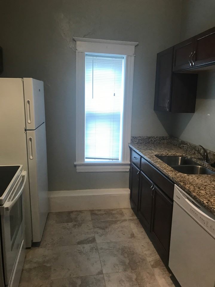 6009 Waterman Blvd #6009A - Photo 3 of 36