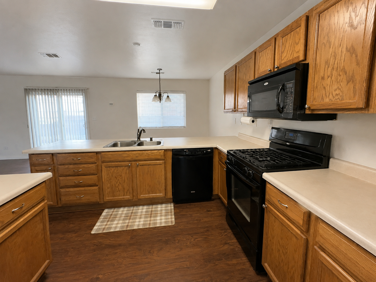 3290 N Vista Ave #1 - Photo 4 of 26