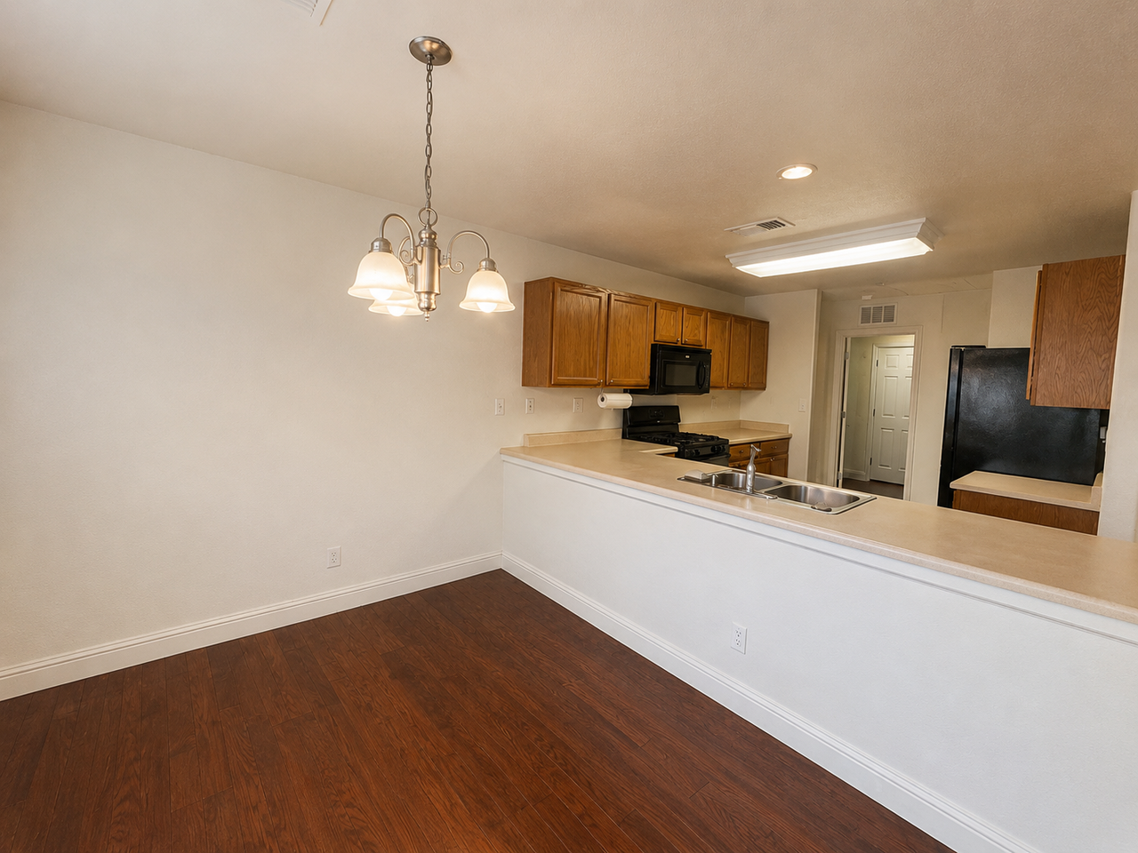 3290 N Vista Ave #1 - Photo 5 of 26
