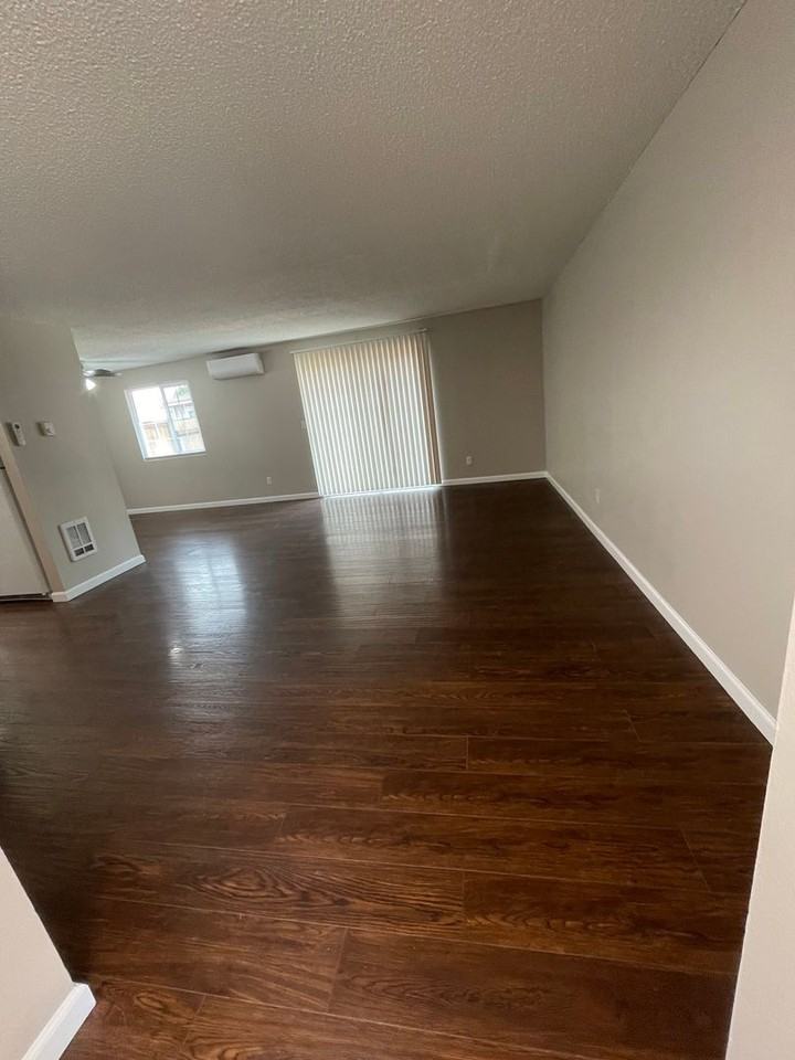 Albany Meadows Apartments - Photo 4 of 36