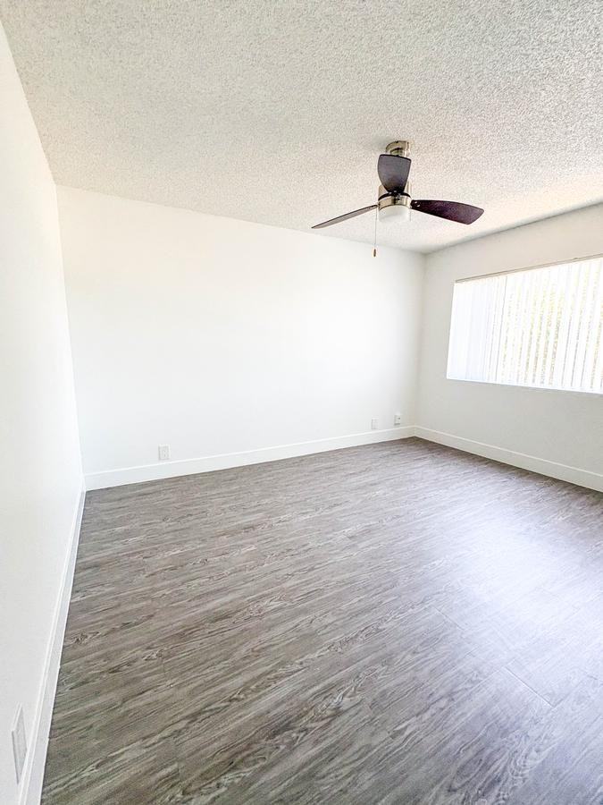 4176 Arch Dr - Photo 5 of 12