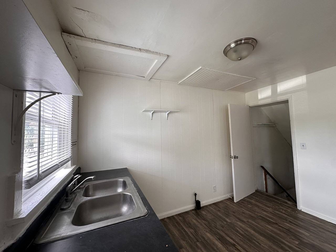 1704 W Fair Ave #1704 - Photo 3 of 10
