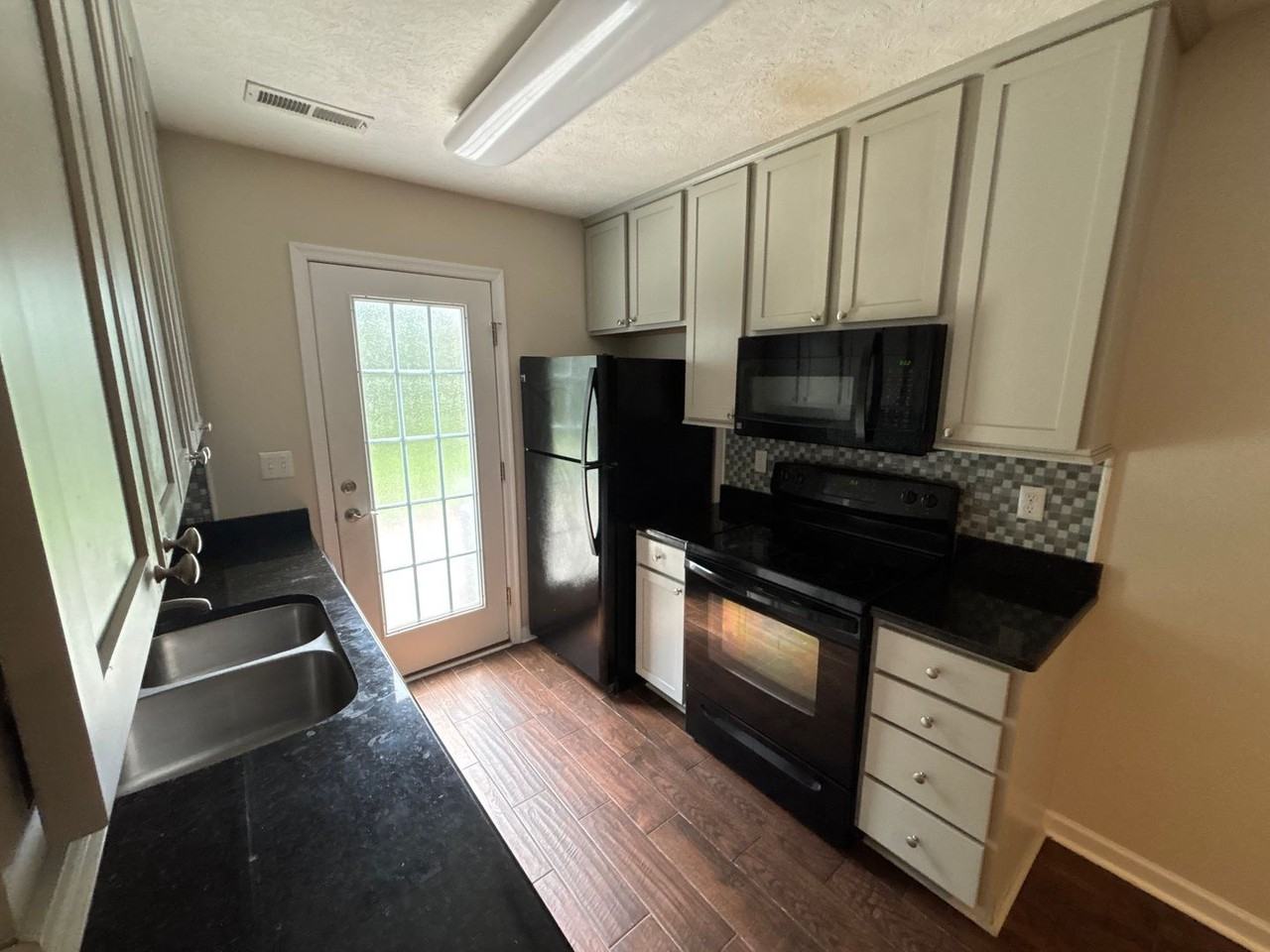 50 Gloucester Dr - Photo 2 of 10