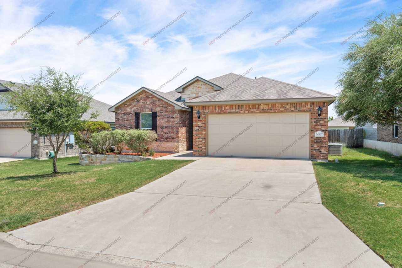 5607 Blackstone Dr - Photo 2 of 28
