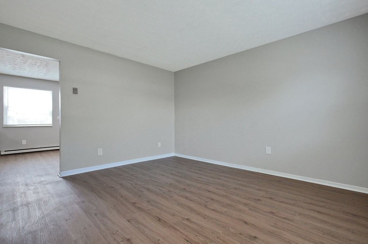 2209 Clarendon Ln - Photo 3 of 14