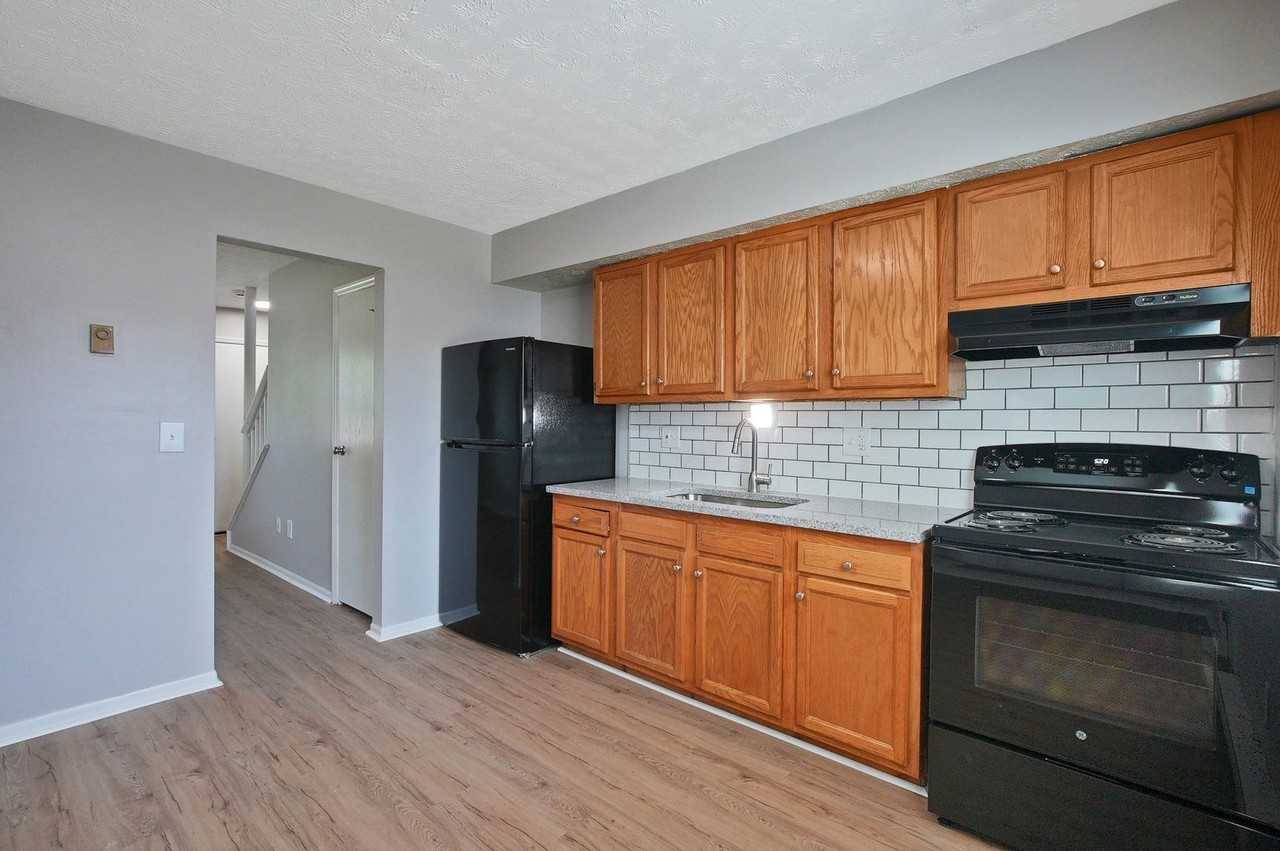 2209 Clarendon Ln - Photo 5 of 14