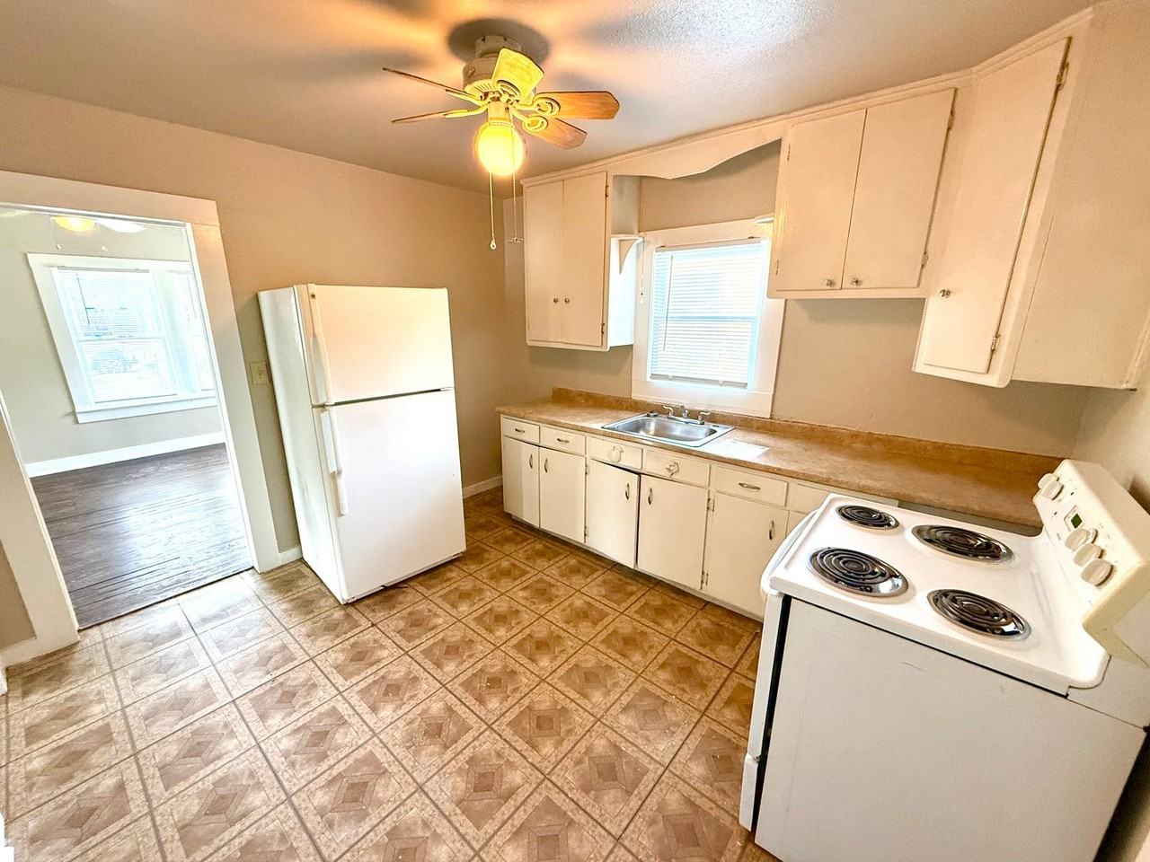 515 Lincolnshire Dr - Photo 6 of 15