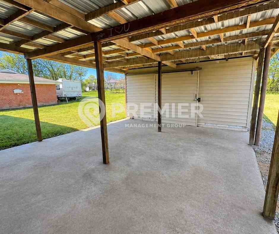 302 Malvin St #1 - Photo 3 of 19