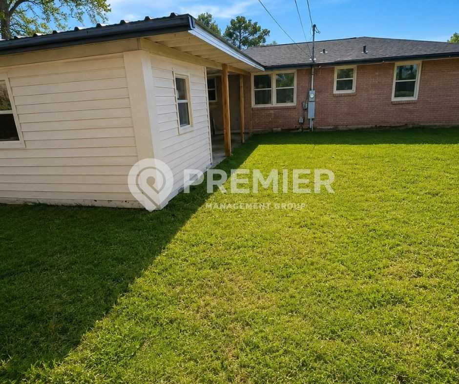 302 Malvin St #1 - Photo 5 of 19