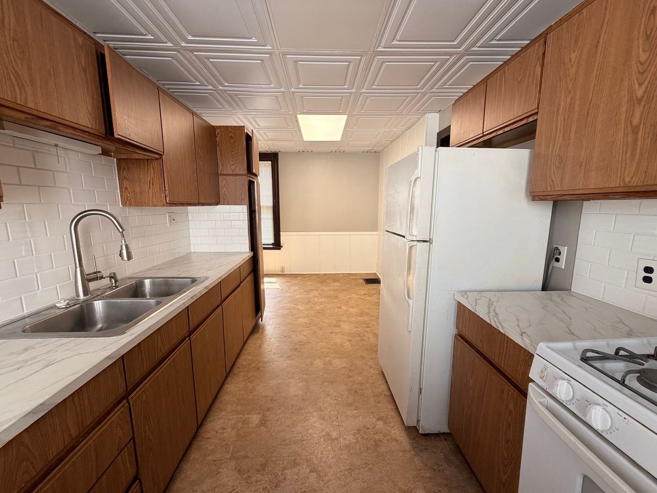 01881 - Fremont 1140 - Photo 7 of 29