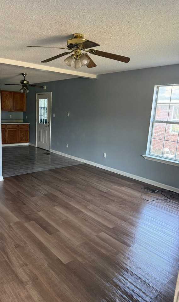 318 Hill Ave #1 - Photo 2 of 15