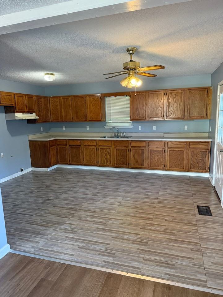 318 Hill Ave #1 - Photo 7 of 15