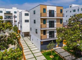 featured image of 1065 S Corning St