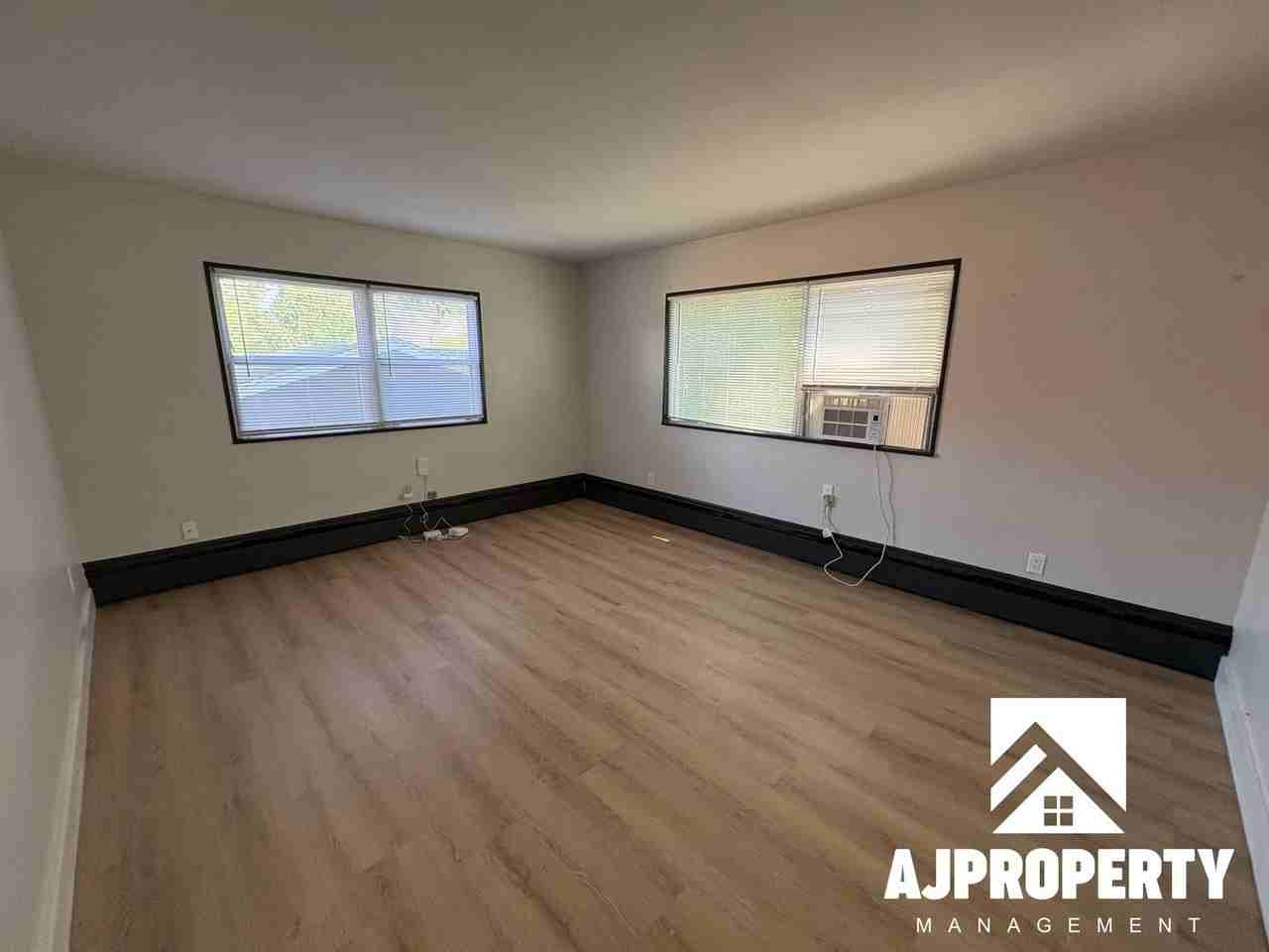 Uptown Flats - Photo 7 of 14